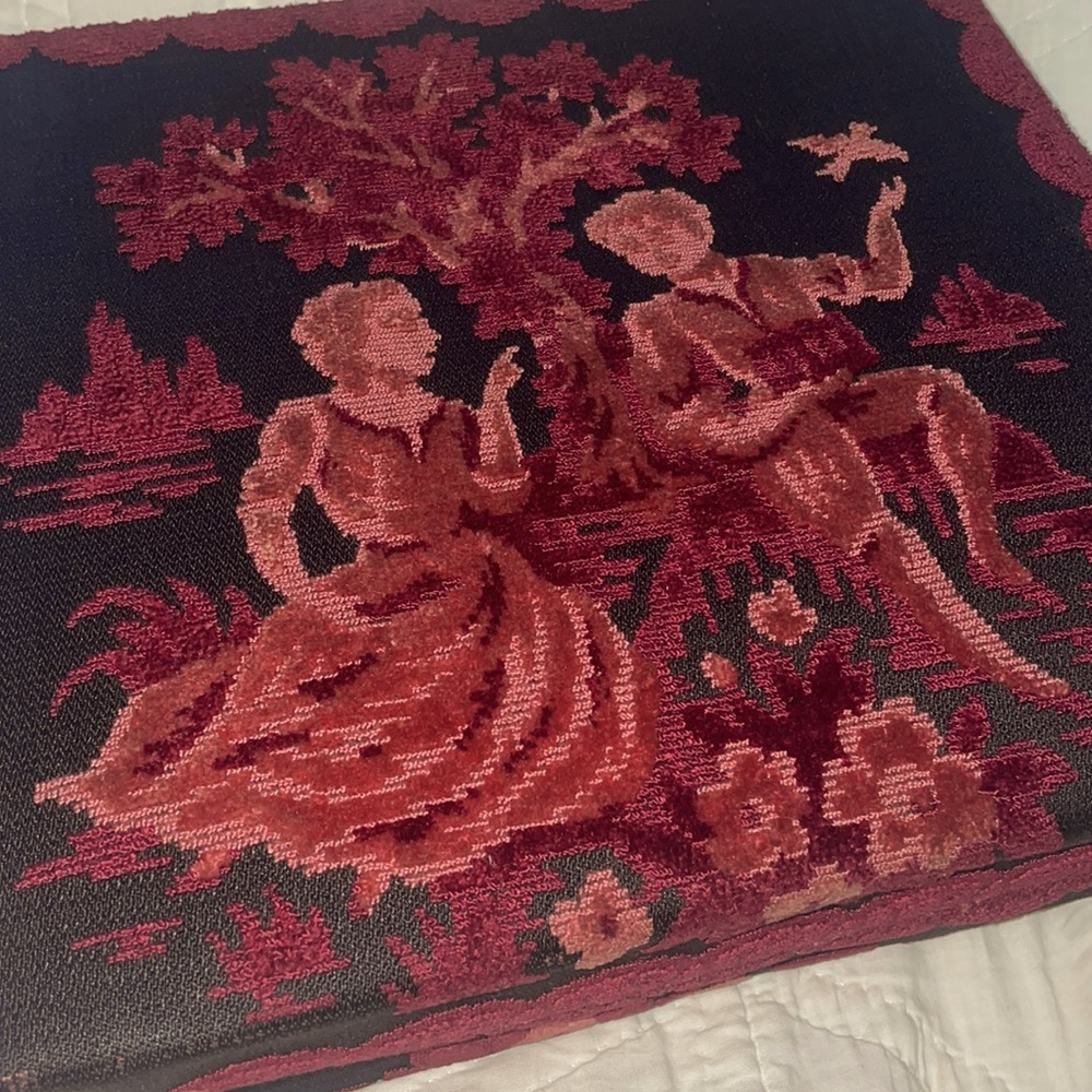 Vintage red and black tapestry bag - Picture 2 of 7